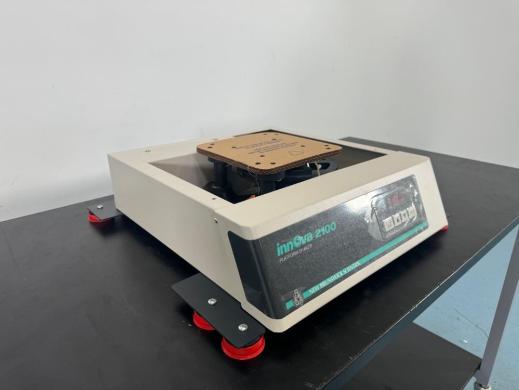 New Brunswick Innova 2100 Platform Shaker-cover