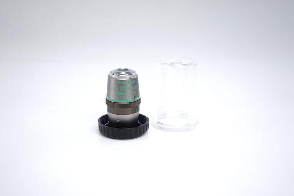 Nikon Plan Fluor ELWD 20x/0.45 DIC L Ph1 DM WD 7.4 Objective-cover