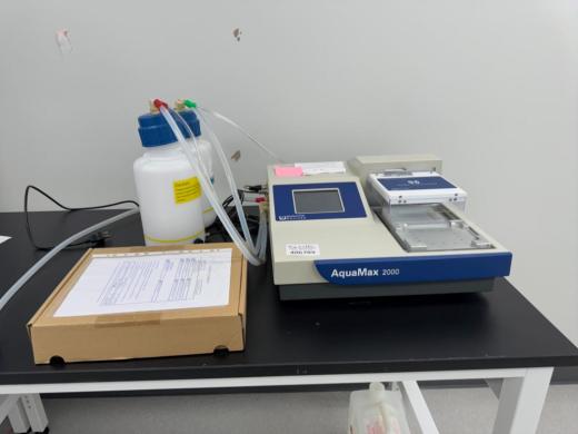 Molecular Devices AquaMax 2000 Automated Microplate Washer for 96- and 384-Well Plates-cover
