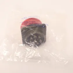 Amphenol MS3102E24-6P Male Circular Solder Cup Connector, 2 of 3