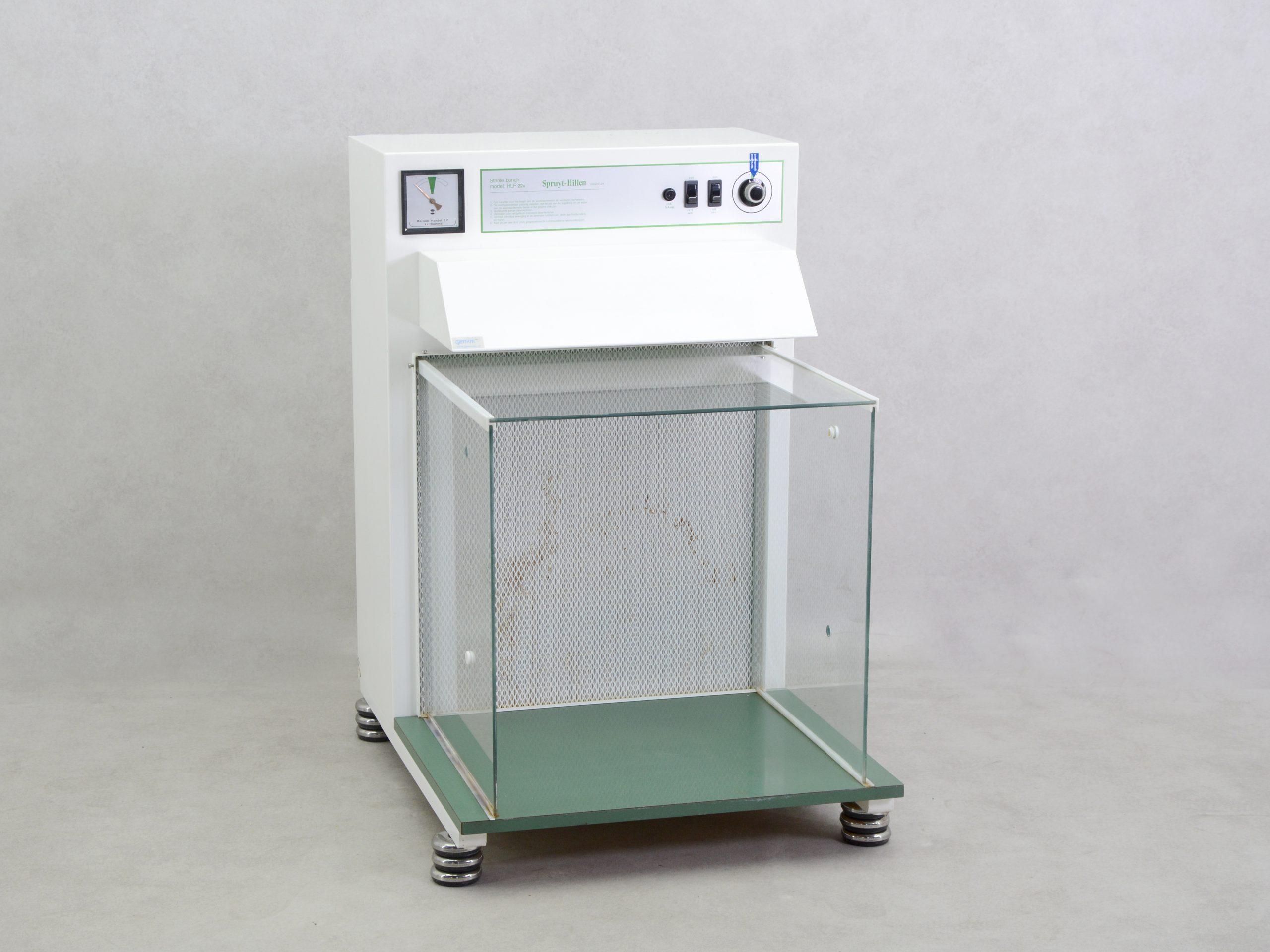 Spruyt Hillen HLF22a Horizontal Laminar Flow Cabinet for Sterile Laboratory Work