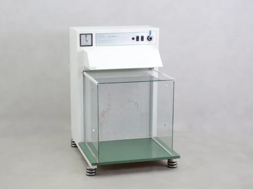 Spruyt Hillen HLF22a Horizontal Laminar Flow Cabinet for Sterile Laboratory Work