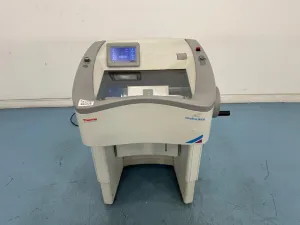 Thermo Scientific CryoStar NX70 Cryostat Microtome for Frozen Tissue Sectioning, 3 of 4