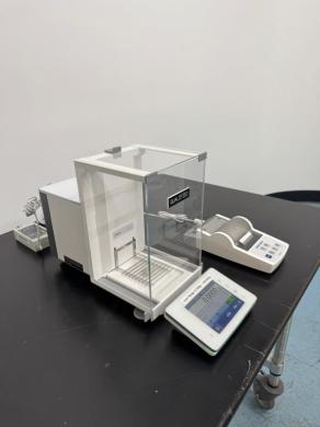 Mettler Toledo XSR104 Analytical Balance with P28 Printer-cover