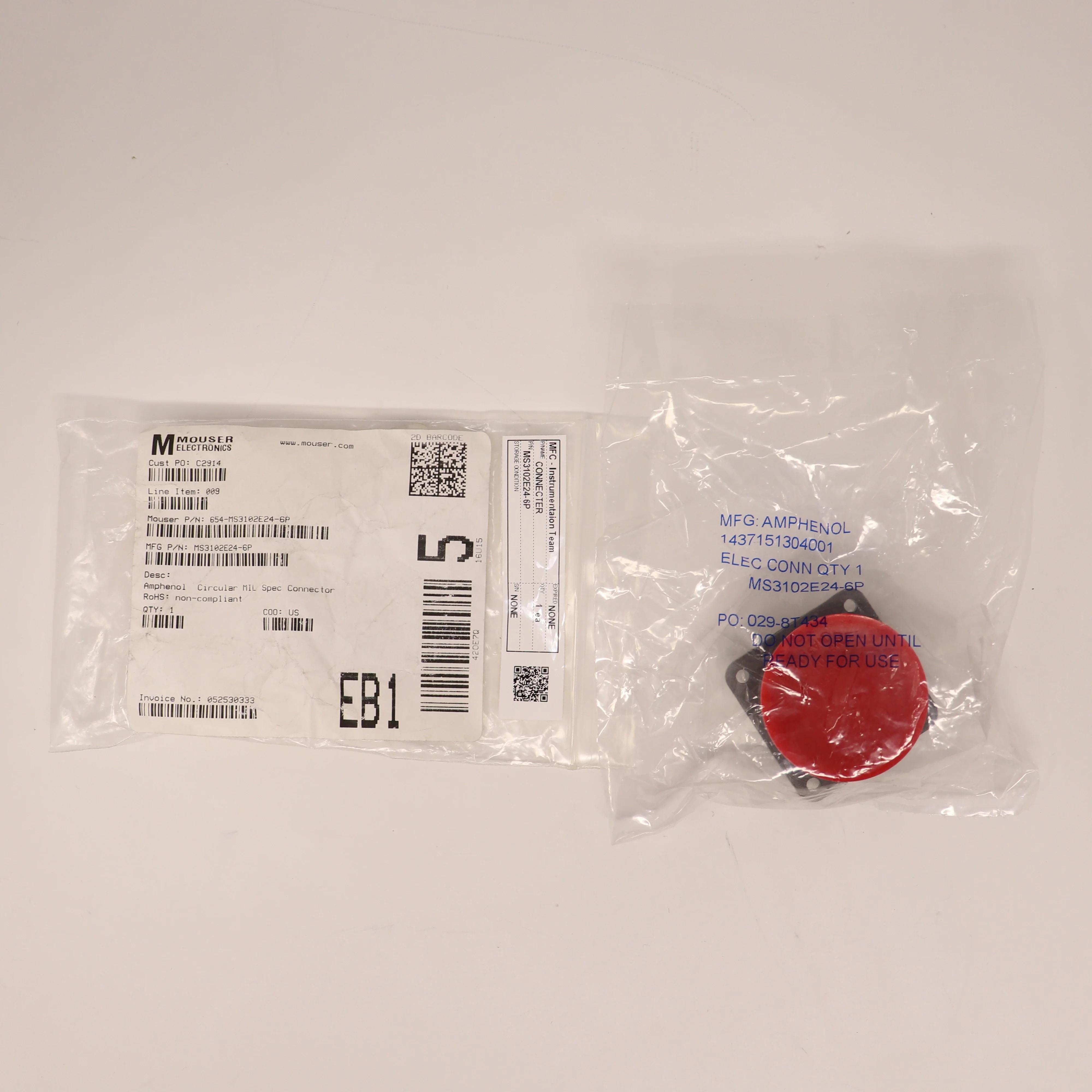 Amphenol MS3102E24-6P Male Circular Solder Cup Connector