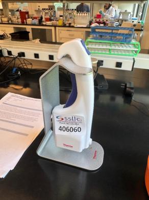 Thermo Fisher Scientific 8-Channel Tube Decapper for Efficient Sample Preparation-cover