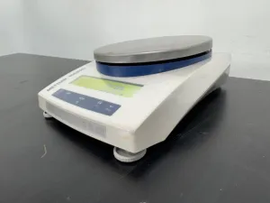 Mettler Toledo PL602E Digital Analytical Balance for Precision Weighing, 2 of 4