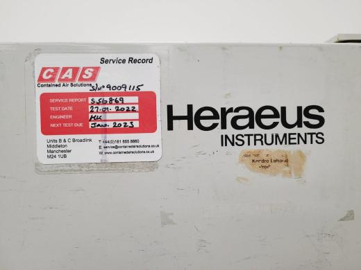 Heraeus Benchtop Laboratory Incubator  Type - B 5060 EK-CO2 Lab-cover