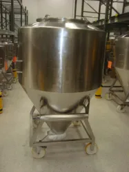Bohle Mobile 1400L Stainless Steel Tote for Laboratory and Bioprocessing Storage, 2 of 4