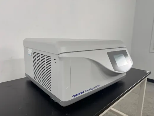 Eppendorf 5910 Ri Refrigerated Benchtop Centrifuge with Touchscreen Control