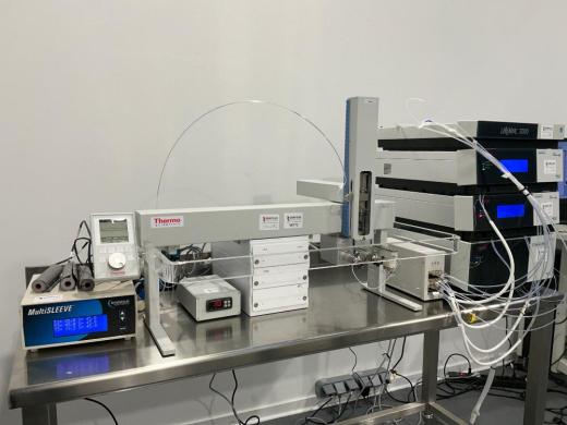 Thermo Scientific Transcend II High-Performance Liquid Chromatography System with Multi-Module Configuration-cover