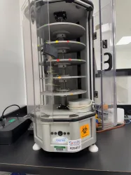 Genial Genetics Carousel Automated Multi-Plate Sample Processing System, 3 of 5