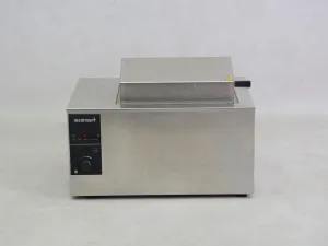 Memmert WB22 Laboratory Water Bath with Precise Temperature Control up to 100°C, 2 of 5