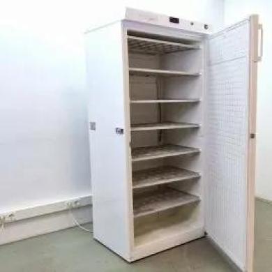 Liebherr GS5203 Laboratory Freezer-cover