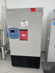 Thermo Fisher Scientific TSX600D Ultra Low Temperature -80°C Laboratory Freezer with V-Drive System, 2 of 3