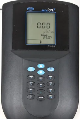 Hach SensION 7 Benchtop Conductivity-TDS Meter with Electrode Support