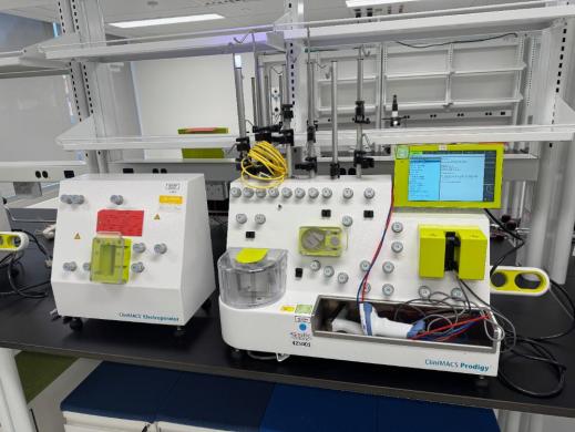 Miltenyi Biotec CliniMACS Prodigy Automated Cell Processing Platform with Electroporator Module-cover