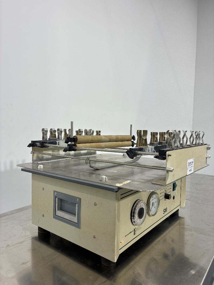 Edmund Bühler SM B1 Laboratory Orbital Shaker with Adjustable Speed
