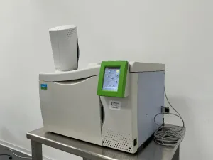 PerkinElmer Clarus 580 Gas Chromatograph with Autosampler and Touchscreen Control, 2 of 4
