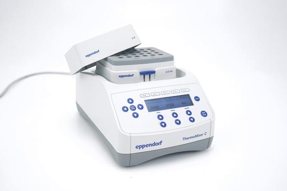 Eppendorf Thermomixer C Mixer Shaker with 24 × 2.0 mL SmartBlock and Lid-cover