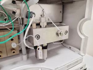Agilent 1100 Series High-Performance Liquid Chromatography (HPLC) System with Modular Components, 55 of 67
