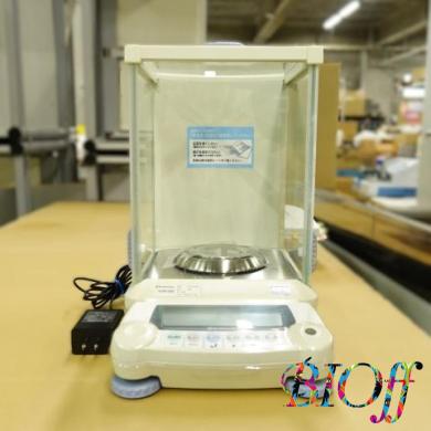Shimadzu AUW120D Dual-Range Analytical Balance, 120 g / 42 g, 0.1 mg / 0.01 mg-cover