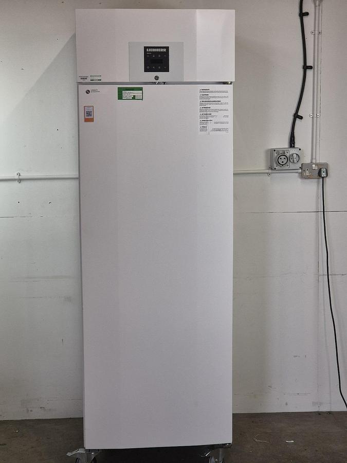 Liebherr Mediline LKPv 6520 Laboratory Refrigerator with Dynamic Forced-Air Cooling