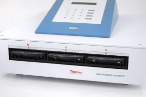 Thermo iEMS Incubator Shaker for Three 96-Well Microplates Model 1415, 5 of 7