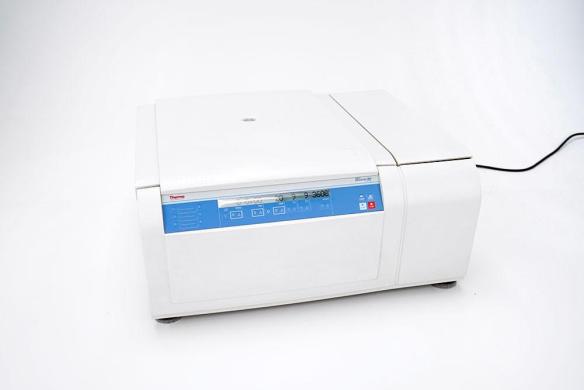 Thermo Scientific Megafuge 40R Refrigerated Centrifuge with TX-750 Rotor Compatibility, 15/50 mL