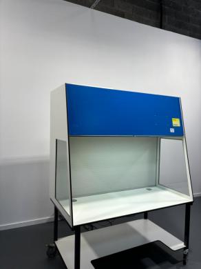 Interflow IF/CF 76 152 Special Laminar Air Flow Cabinet for Contamination Control-cover