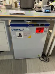 VWR HCUCFS0520 -20°C Undercounter Laboratory Freezer for Biomedical Storage, 2 of 3