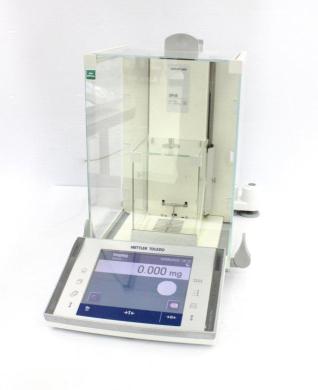 Mettler Toledo XP26 Excellence Plus 22g Micro Analytical Balance with Touchscreen-cover