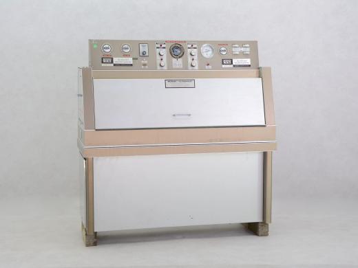 Q-Panel Company QUV Weathering Tester for Accelerated Outdoor Exposure Simulation-cover