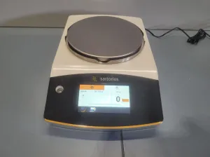 Sartorius Quintix5100-1S Precision Balance, 2 of 3