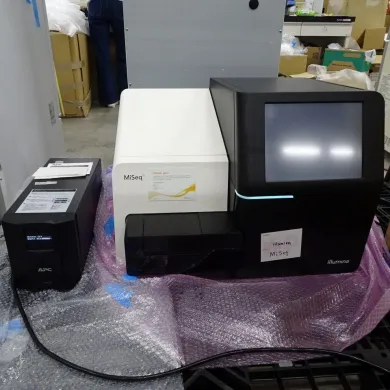 4149・illumina / MiSeq / 次世代シーケンサー 2020年製