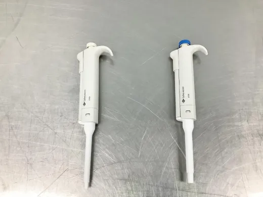 LabSystems Finnpipette 4500 Variable Volume Single-Channel Micropipette