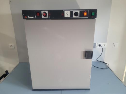 JOUAN EB 170 incubator with natural convection 70°C-cover