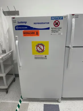 Fisher Scientific Isotemp Laboratory Refrigerator Model 13-986-1518