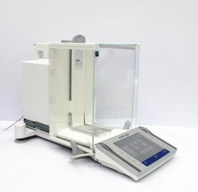 Mettler-Toledo XP205 Analytical Balance 210g Capacity 0.01mg Readability-cover