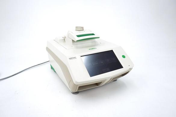 Bio-Rad C1000 Touch Thermal Cycler with Gradient-Enabled 384-Well Fast Reaction Module-cover