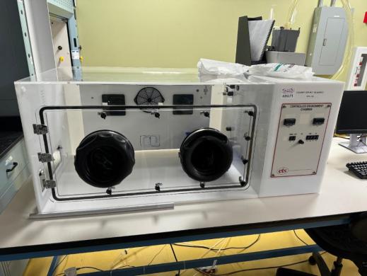 Electro-Tech Systems Model 5518 Microprocessor-Controlled Environmental Chamber with Glove Ports-cover