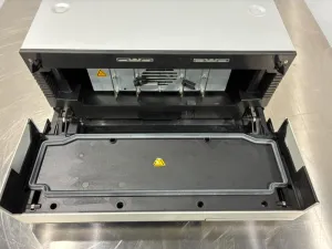 Dionex Ultimate 3000 TCC-3000SD Temperature-Controlled HPLC Column Compartment, 3 of 4