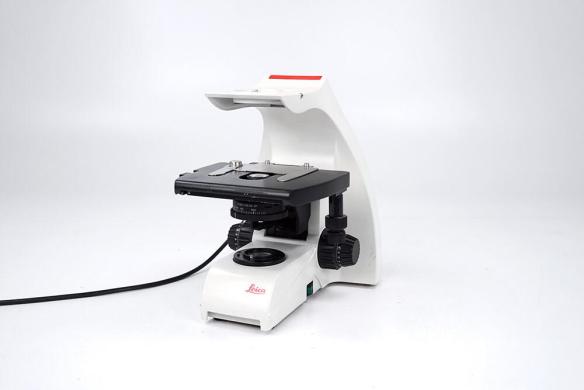 Leica DM500 LED Upright Compound Microscope with 0.90/1.25 Oil S1 Condenser and XY Stage, 13 613 210-cover