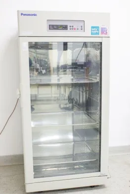 Panasonic MCO-80ICL-PA 30 cu.ft. CO2 Incubator with Precise Temp and Humidity Control