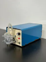 Cole-Parmer Masterflex Peristaltic Pump with Adjustable Speed and Reversible Operation, 3 of 4