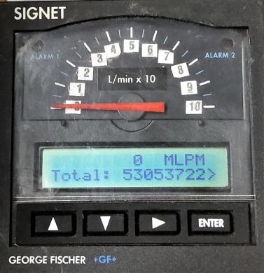 GF Signet 3-5500 Flow Monitor with Analog Dial and Backlit LCD Display-cover