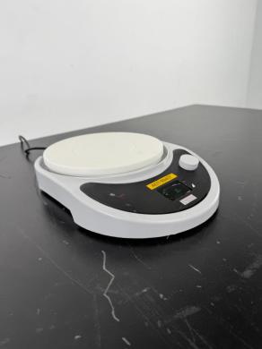 Thermo Scientific RT Touch 22 Digital Magnetic Stirrer with Temperature Control-cover
