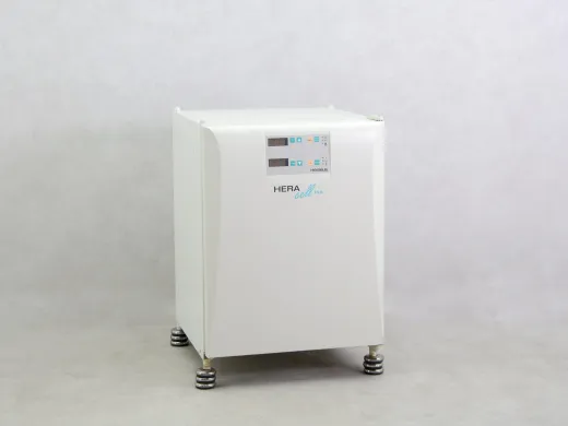 Heraeus HeraCell 150 Laboratory Incubator with Forced Convection