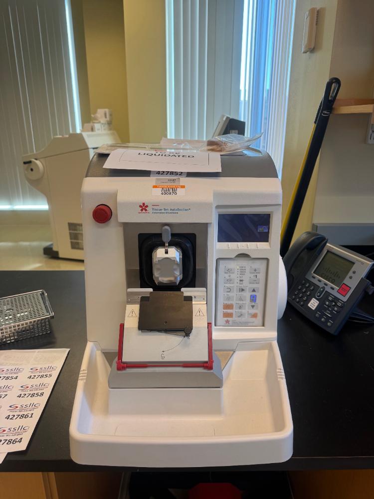Sakura Tissue-Tek AutoSection 5010 Automated Microtome for Histology Applications