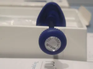 Gilson Microman M1000 Positive Displacement Pipette, 100-1000 μL, 3 of 5